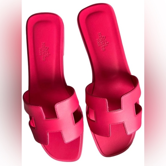 Hermes Shoes - NIB Hermes Oran Calfskin Women’s Sandal Rose Vinicunca - H202230Z - Size 35